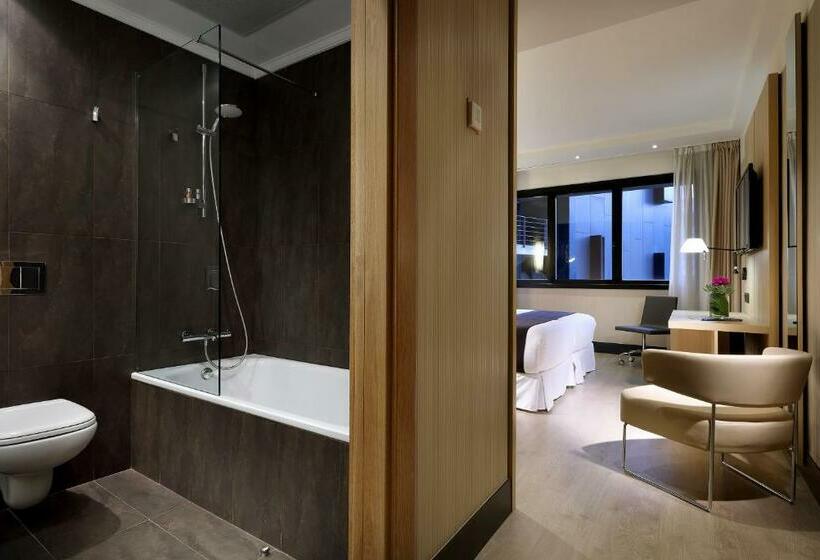 디럭스 룸 킹사이즈 침대, Occidental Bilbao