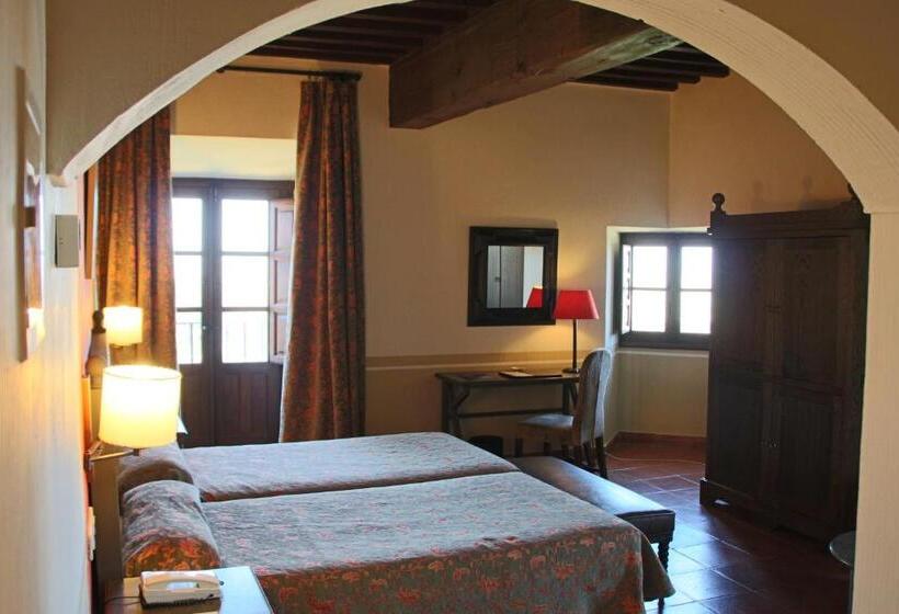 Quarto Estandar, Parador De Oropesa