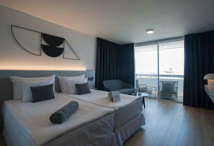 Полулюкс Вид на Бассейн, Coral Suites & Spa - Adults Only
