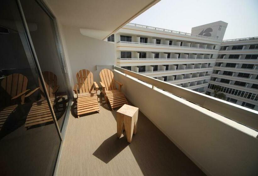 جناح مطلّ علي حمام السباحة, Coral Suites & Spa - Adults Only