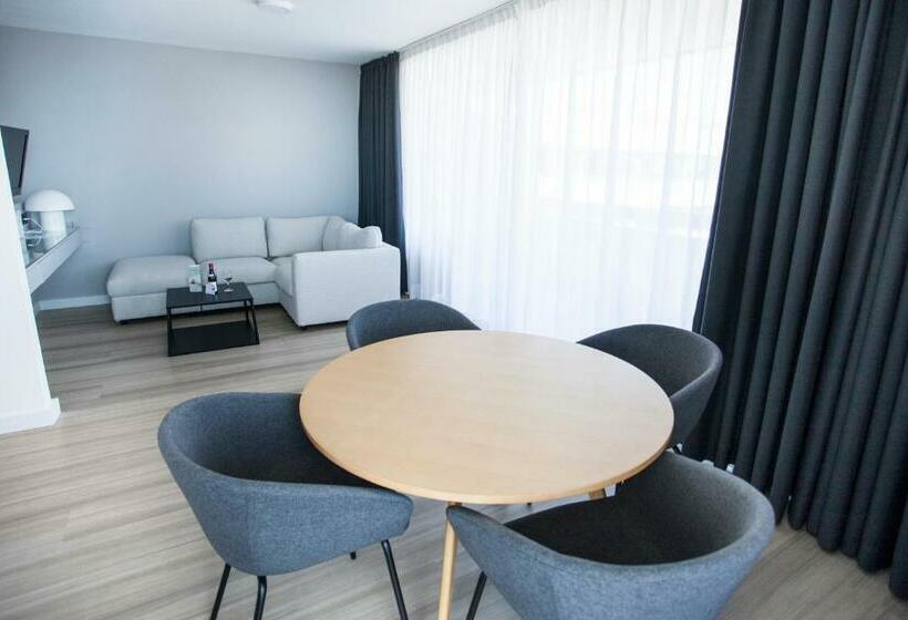 جناح مطلّ علي حمام السباحة, Coral Suites & Spa - Adults Only