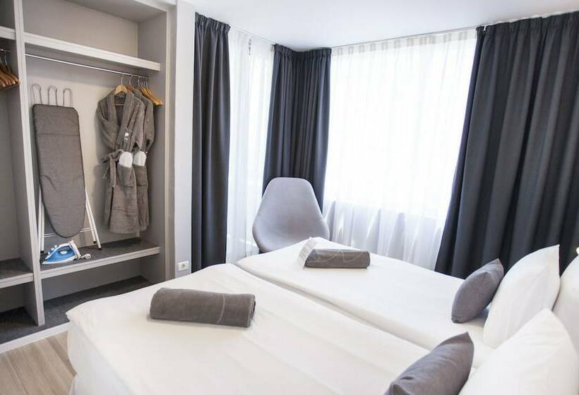 جناح مطلّ علي حمام السباحة, Coral Suites & Spa - Adults Only