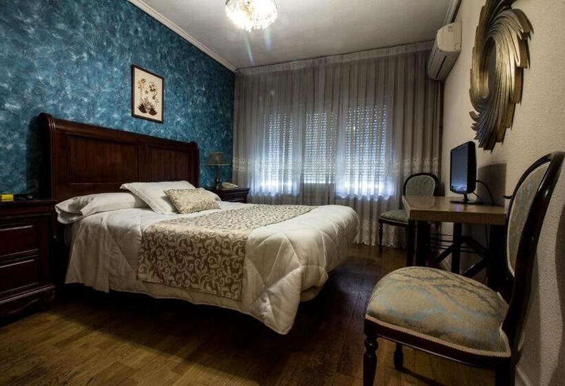 اتاق سوپریور, Hostal Goya Suites