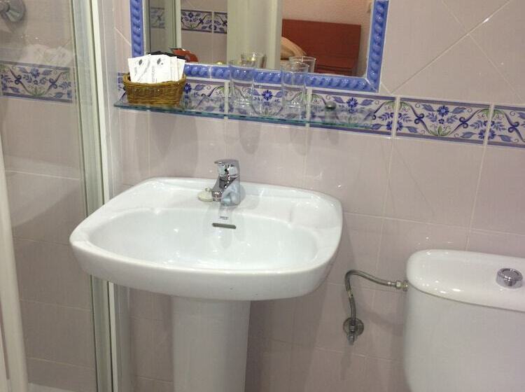 اتاق استاندارد, Hostal El Cairo