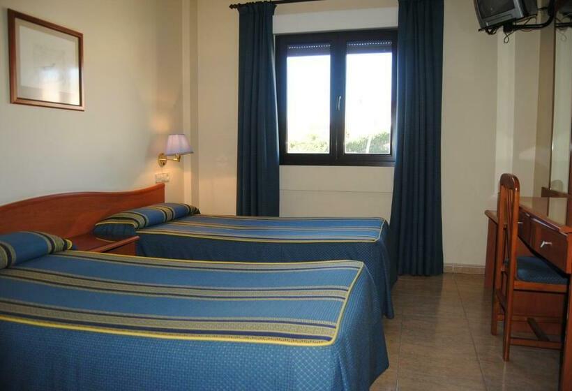 Номер Стандарт Трехместный, Hostal El Mirador