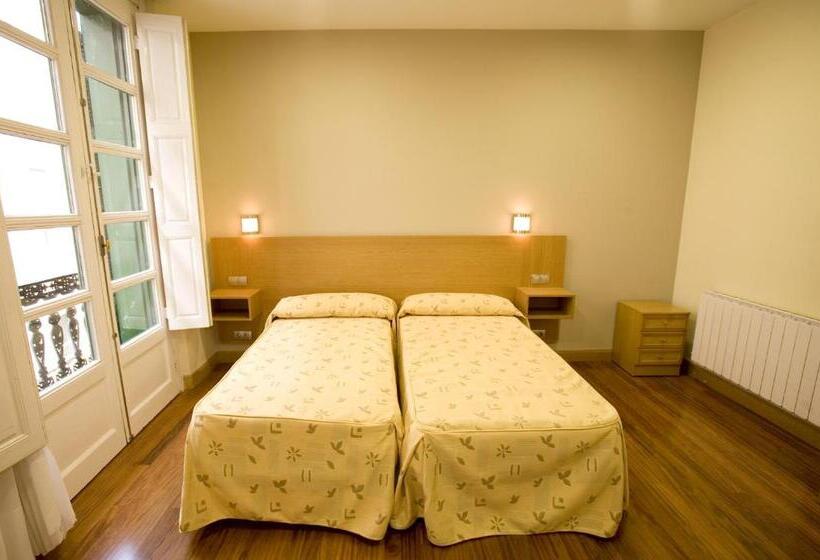اتاق استاندارد با سرویس بهداشتی مشترک, Roquefer Bilbao Central Rooms