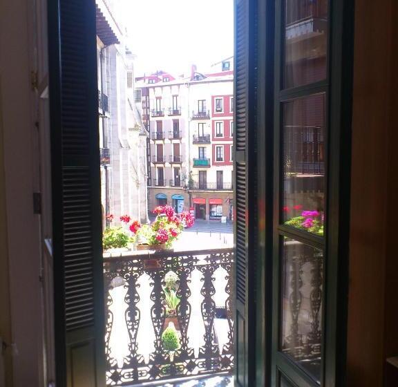 스탠다드 룸 공동 욕실, Roquefer Bilbao Central Rooms