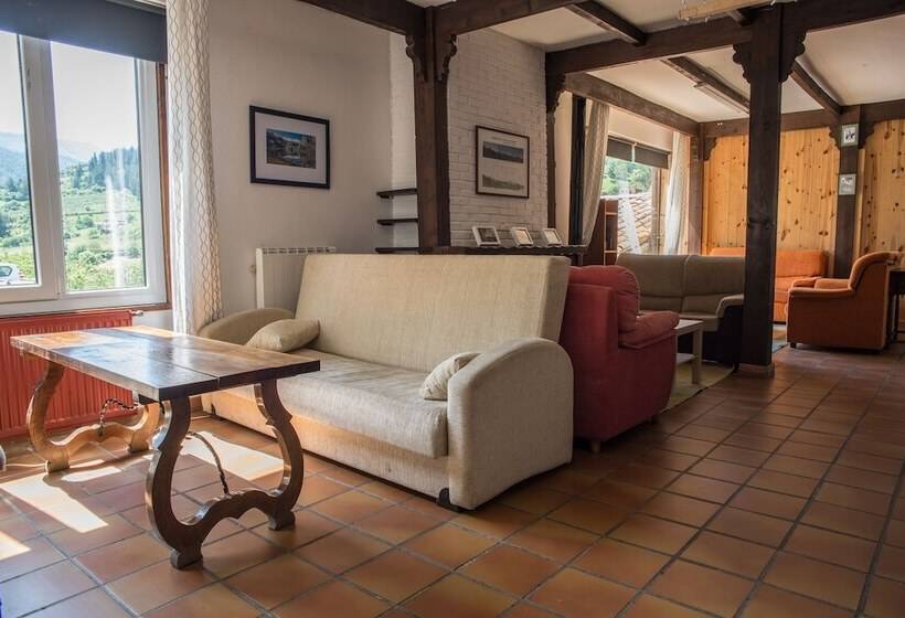 Дом 1 Спальня, Albergue La Cabaña   Hostel