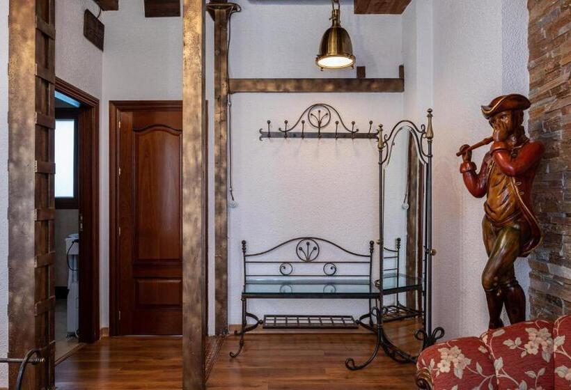 اتاق لوکس, Casa De Reyes