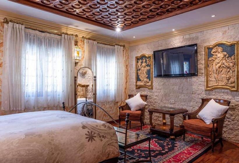 اتاق لوکس, Casa De Reyes