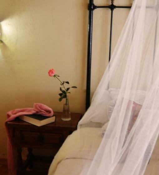 اتاق استاندارد, Hostal Refugio De Gredos