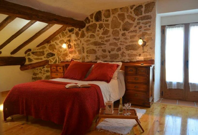 اتاق سوپریور سه تخته, Hostal Refugio De Gredos