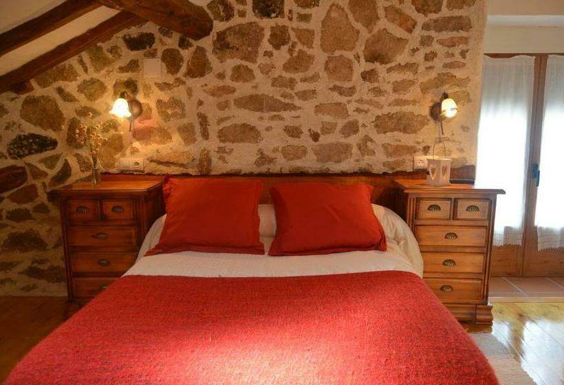 اتاق سوپریور سه تخته, Hostal Refugio De Gredos