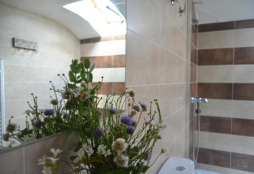 اتاق سوپریور سه تخته, Hostal Refugio De Gredos
