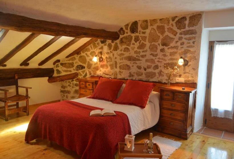 اتاق سوپریور سه تخته, Hostal Refugio De Gredos