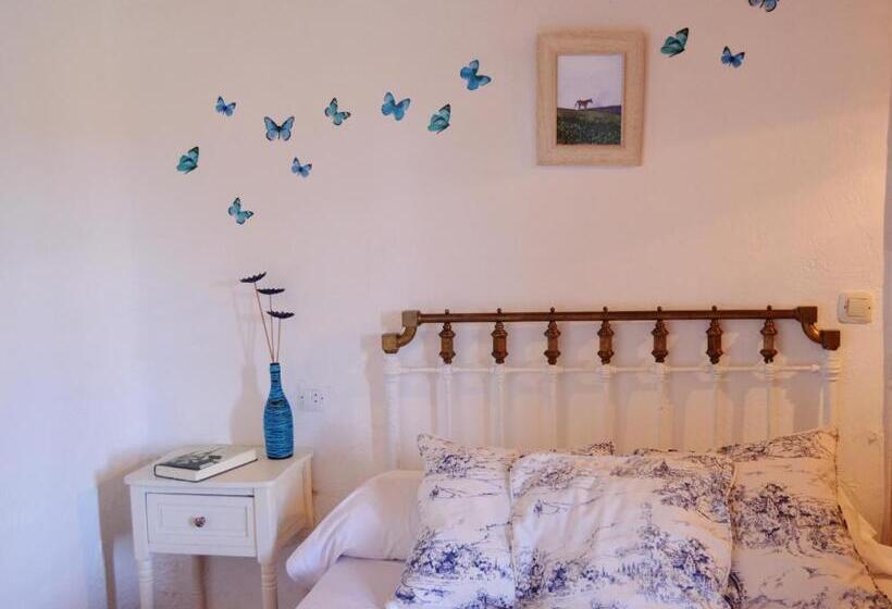 اتاق استاندارد یک نفره, Hostal Refugio De Gredos