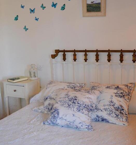 اتاق استاندارد یک نفره, Hostal Refugio De Gredos