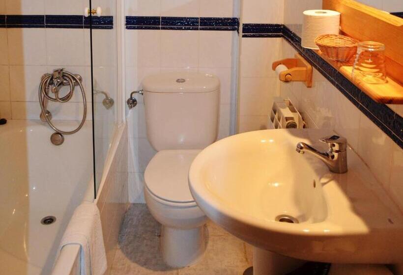 اتاق استاندارد, Hostal Refugio De Gredos