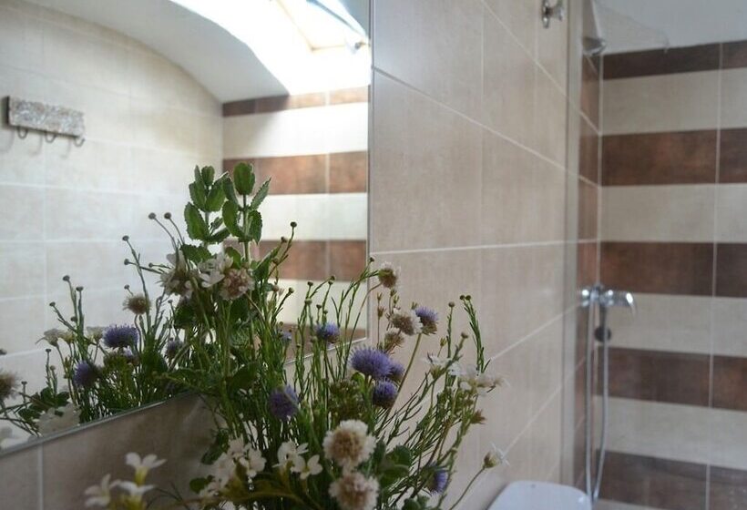 اتاق سوپریور سه تخته, Hostal Refugio De Gredos
