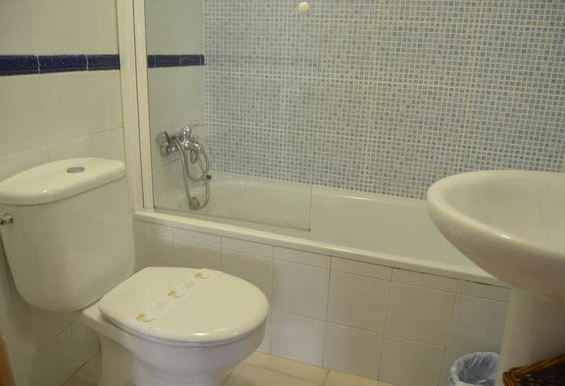 اتاق استاندارد, Hostal Refugio De Gredos