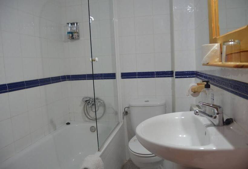 اتاق استاندارد, Hostal Refugio De Gredos