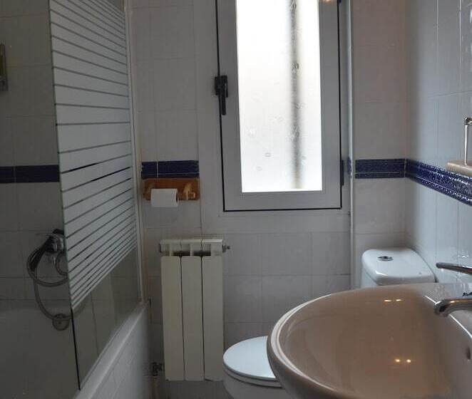 اتاق استاندارد, Hostal Refugio De Gredos