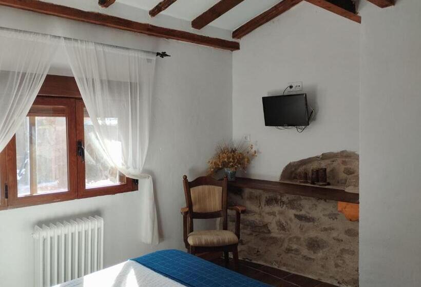 اتاق استاندارد, Hostal Refugio De Gredos