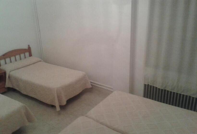 اتاق استاندارد چهار تخته, Hostal Restaurante Los Bronces