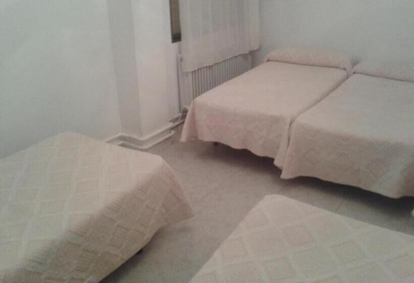 اتاق استاندارد چهار تخته, Hostal Restaurante Los Bronces