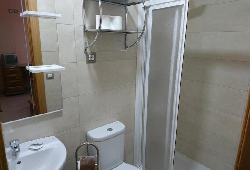 اتاق استاندارد یک نفره, Hostal Retiro