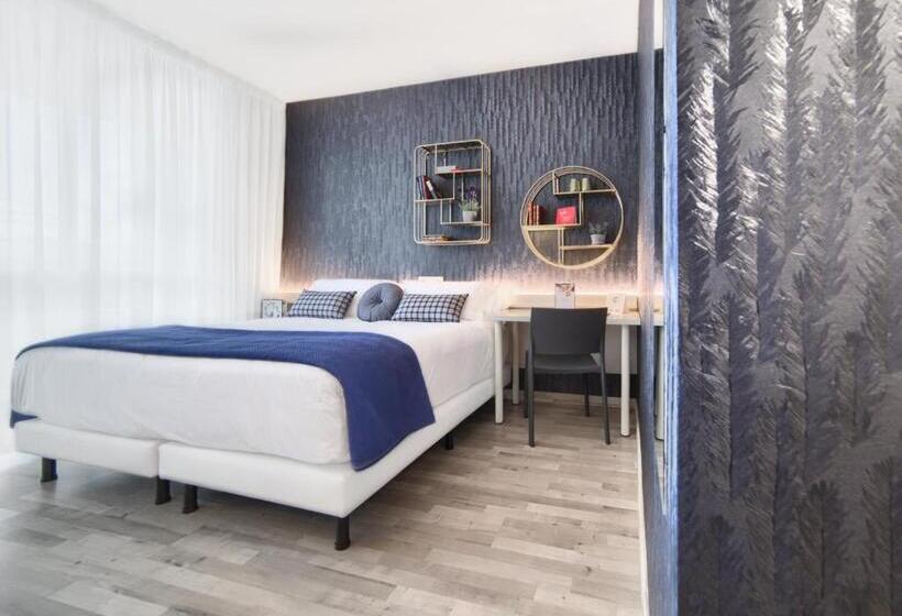 Номер Стандарт, Luze El Villa