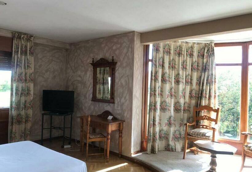 Полулюкс, Rural Hotel Las Gacelas