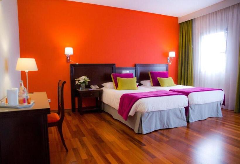 اتاق استاندارد با تراس, Escuela Santa Brigida