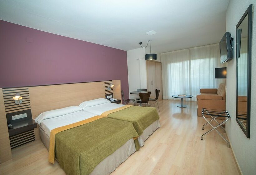 Семейный Номер, Oroel Hotel & Spa