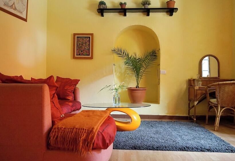 سوییت جونیور, Rural Villa Del Monte