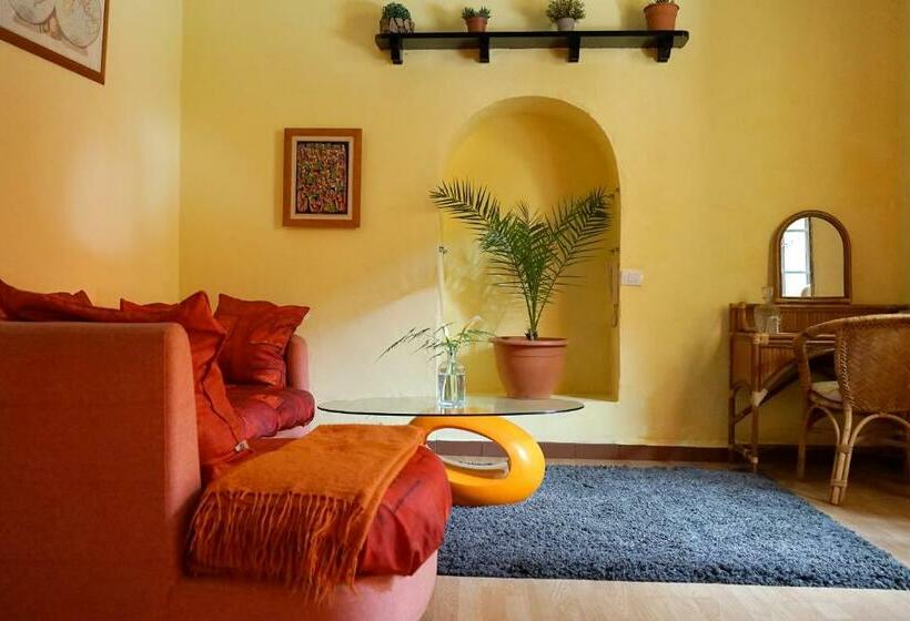 سوییت جونیور, Rural Villa Del Monte