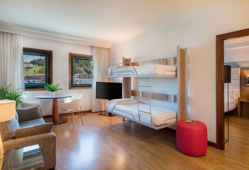 Семейный Номер, Santiago Plaza Affiliated By Meliá