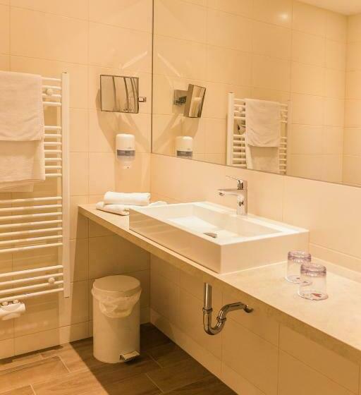 Номер Superior с Балконом, Familiengut Hotel Burgstaller