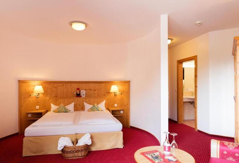 バルコニー付きデラックスルーム, Familotel Kaiserhof   Families Only