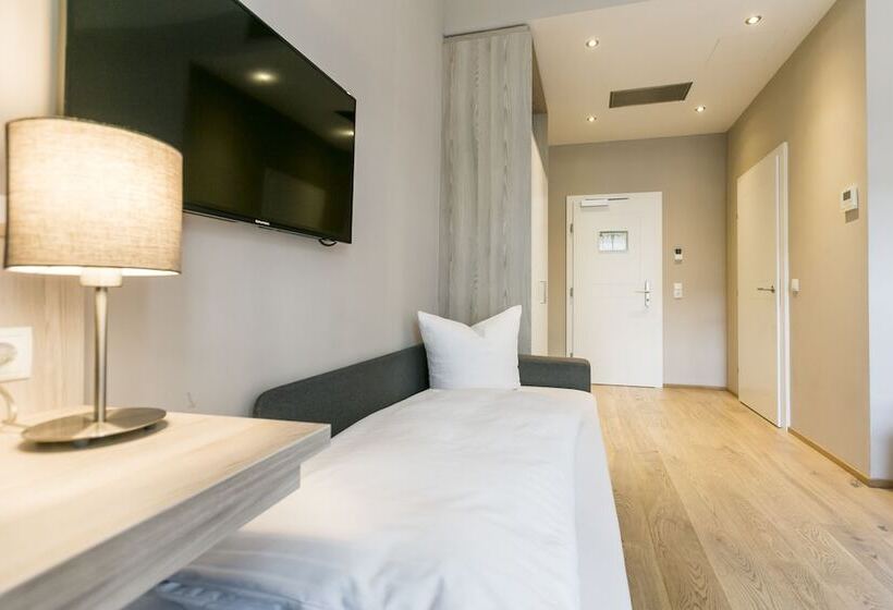 Quarto Triplo Comfort, Sailer