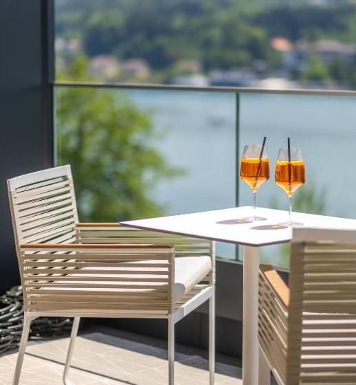 سوییت لوکس, Seehotel Europa