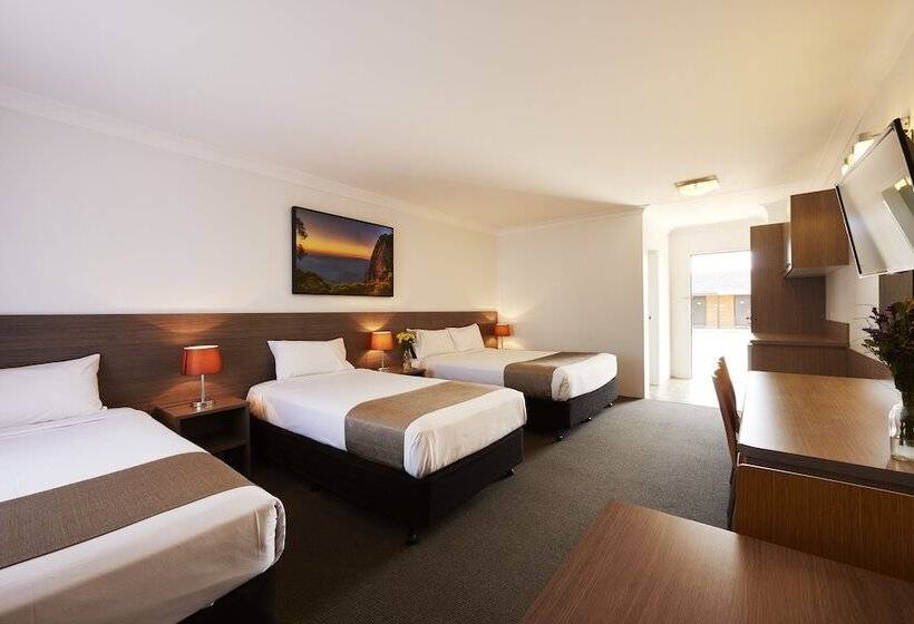Семейный Номер, Adelong Motel