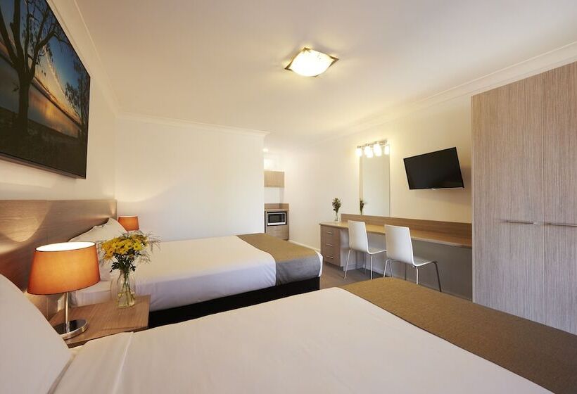 スタンダードルーム, Adelong Motel