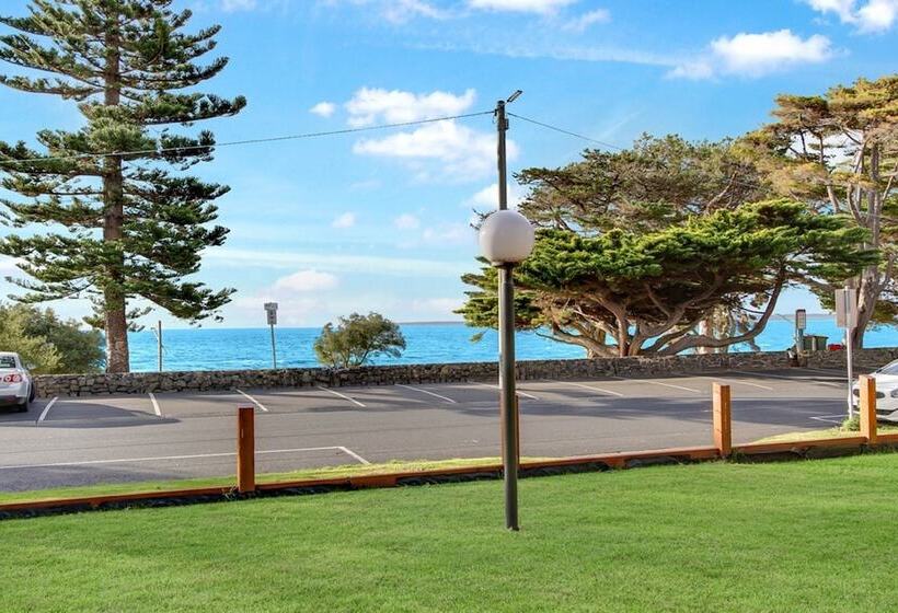 اتاق استاندارد با چشم‌انداز, North Pier