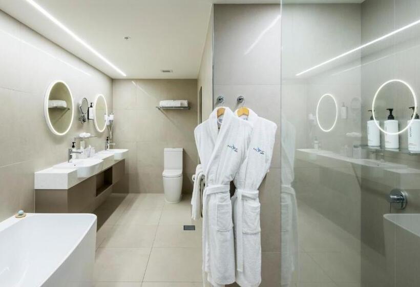 Президентский Люкс, Pacific Hotel Cairns