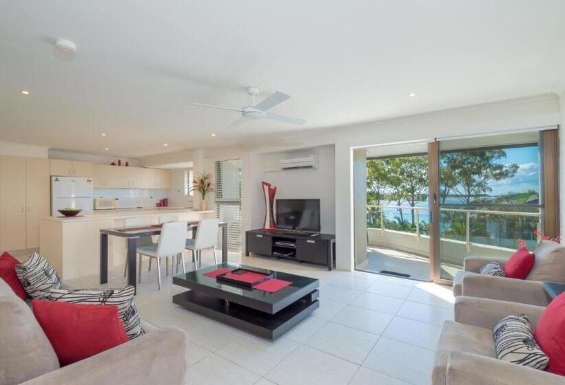 شقة سوبيريور من غرفتي نوم مع إطلالات, Munna Beach Apartments