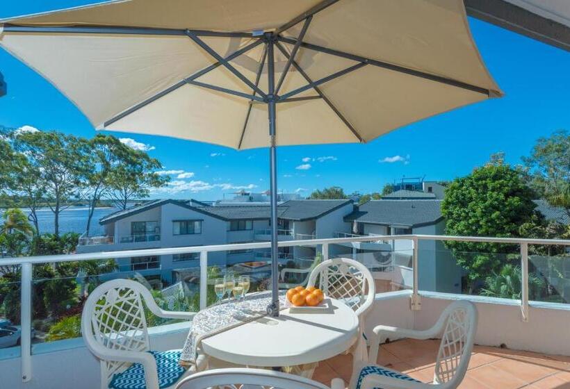 Superior 2-bedroom flat with a view, Munna Beach Apartments