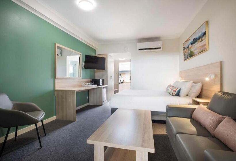 스탠다드 룸, Nightcap At Roxby Downs