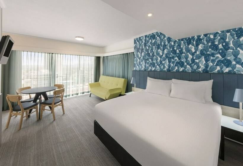 استودیوی لوکس, Vibe Hotel Gold Coast