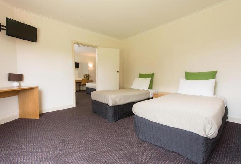 Семейный Номер, Renmark Country Club